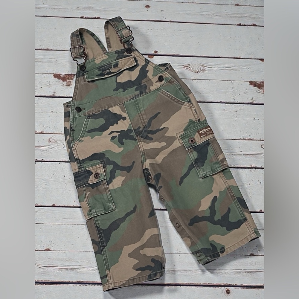 OshKosh b'gosh Vestbak Camo Cargo Overalls 18 Months Snap Leg Distressed Army